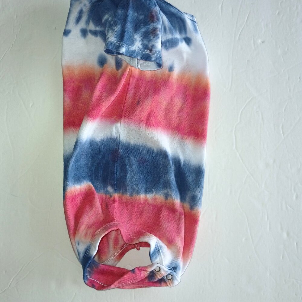 Tie Dye Red White Blue Stripe Baby Snap Crotch Body Suit July 4th 18 Months NWT - Picture 3 of 10